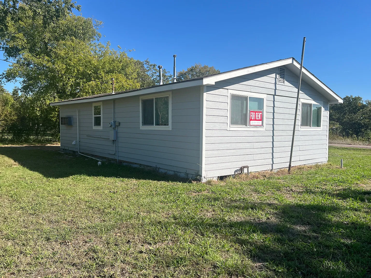 2 bed, 814 sqft, $900 — Photo 2