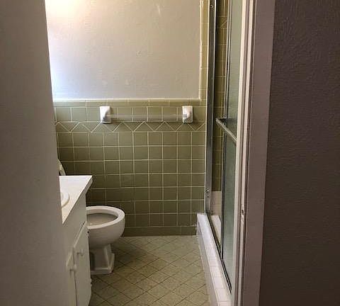 5th image of 2103 Westwood Dr