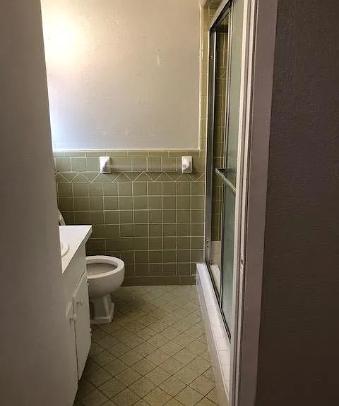 2103 Westwood Dr — Photo 5