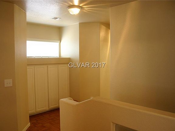 3rd image of 952 Plantain Lily Ave