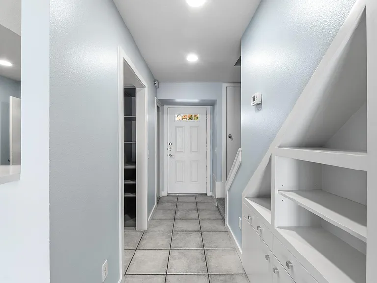 2122 Hancock Dr #121 — Photo 10