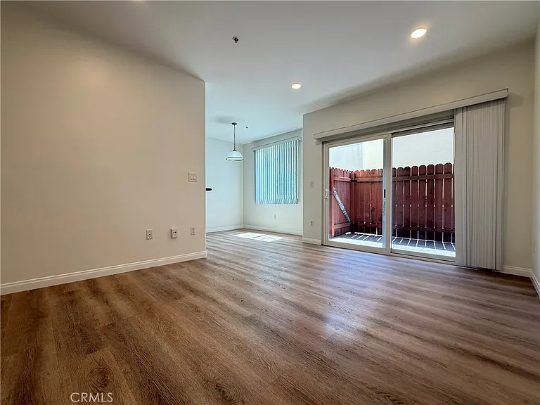 300 E Providencia Ave #111 — Photo 10