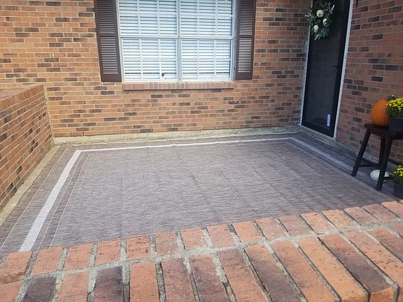 3rd image of 515 Meadow Ln