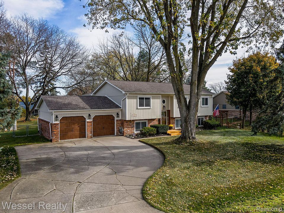 1st image of 64444 Tipperary Dr