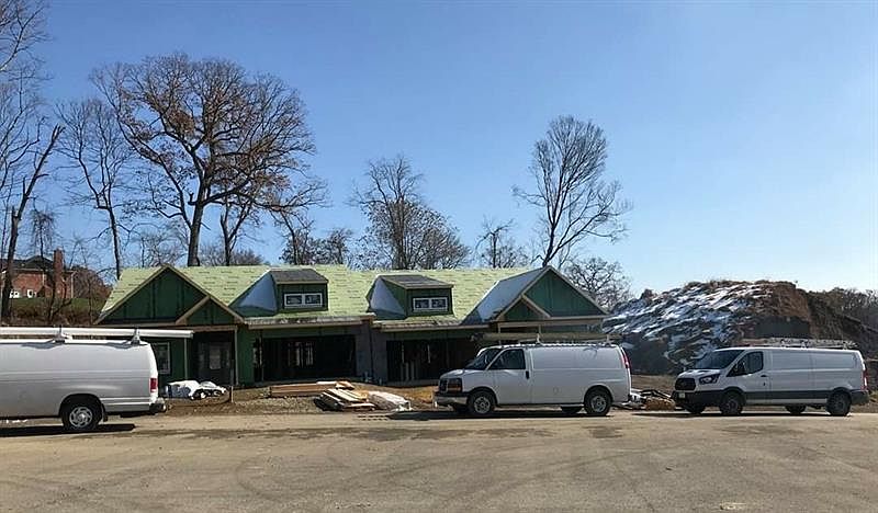 1st image of 106 Royal Oaks Ct