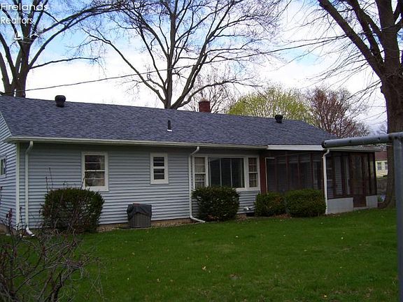 2nd image of 49 Riverlea Park