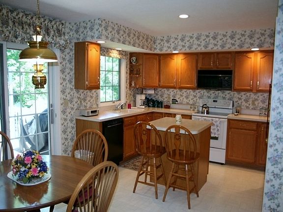 3rd image of 2058 Creeksedge Ct