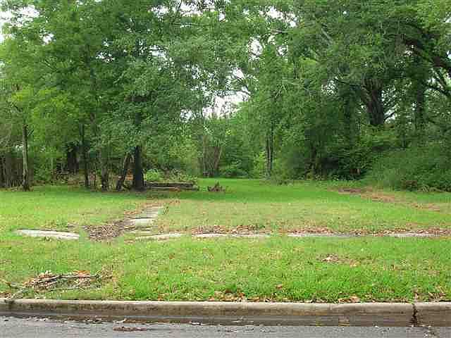 1st image of 3715 Lakeshore Dr