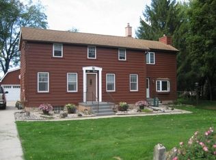 S50W30804 Old Village Rd, Mukwonago, WI 53149