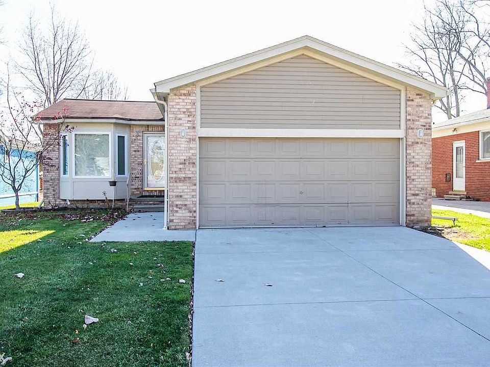 1st image of 20212 Fenton St