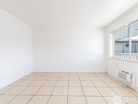 5th image of 1426 S North St APT 18