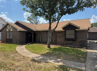 2716 Stratford St, Pearland, TX 77581
