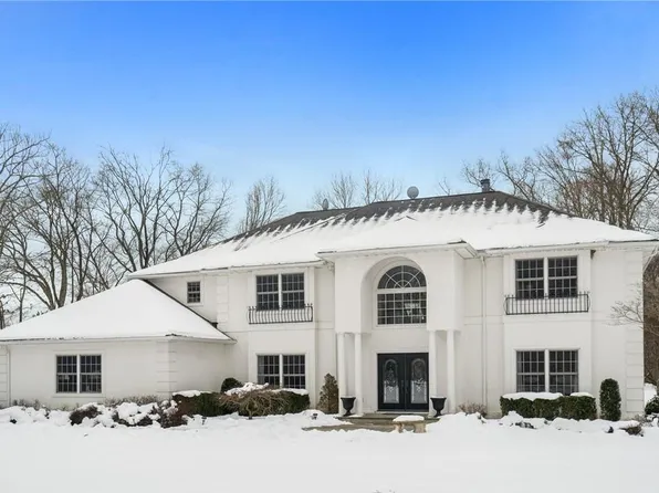 18 Hilltop Road, Katonah, NY 10536