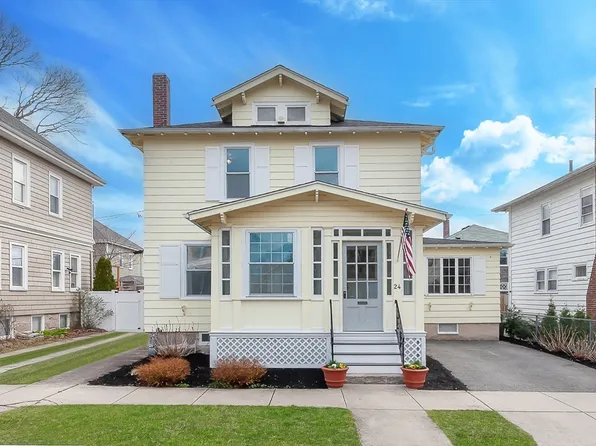 24 Jonathan St, New Bedford, MA 02740