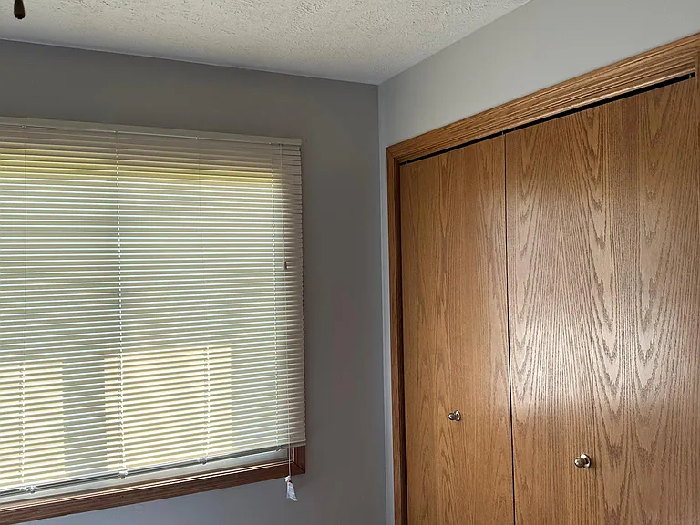 915 Phillips Dr — Photo 15