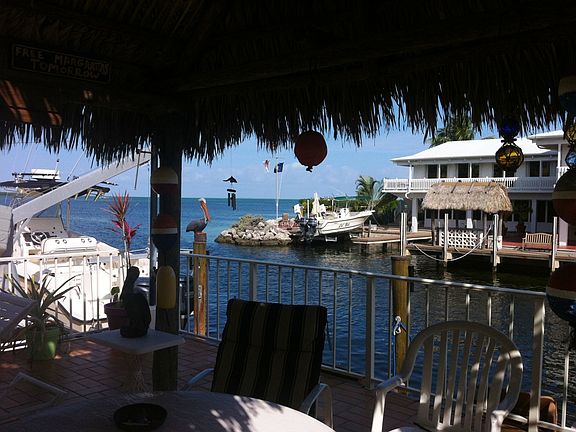 4th image of 114 N Coconut Palm Blvd