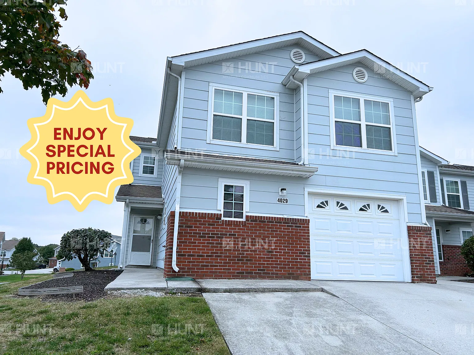 4 bed, 2.5 bath, 1994 sqft, $1,900 — Photo 1