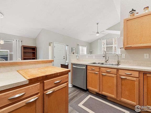5th image of 4056 Plum Creek Dr