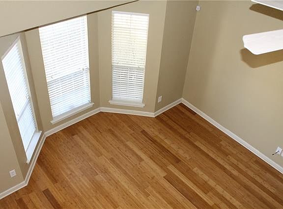 3rd image of 4210 Bent Oaks Dr