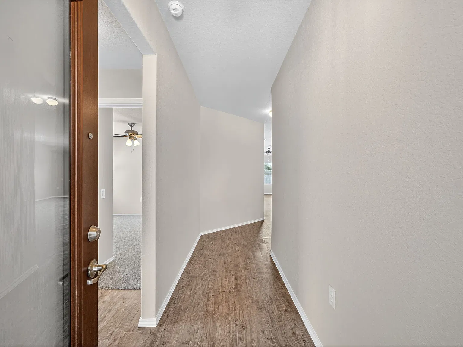 3 bed, 1454 sqft, $1,700 — Photo 4
