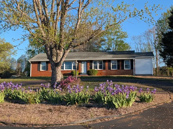 6138 Village Hwy, Lynchburg, VA 24504