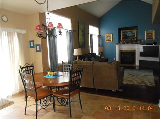4th image of 15 Valley Wood Dr