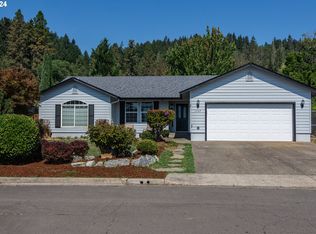 1737 Garnet Ave, Sutherlin, OR 97479