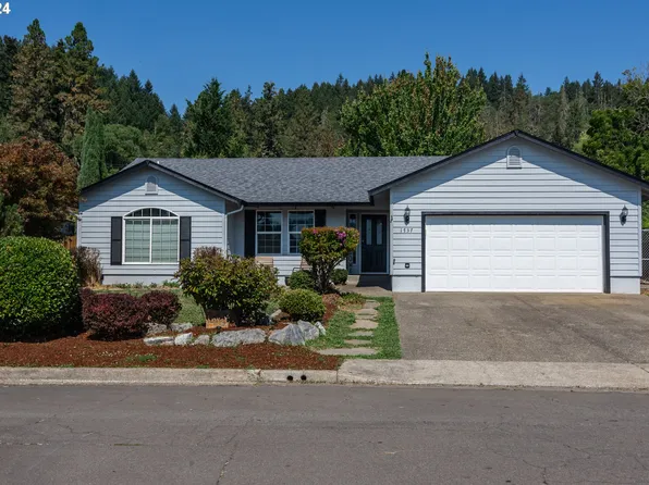 1737 Garnet Ave, Sutherlin, OR 97479
