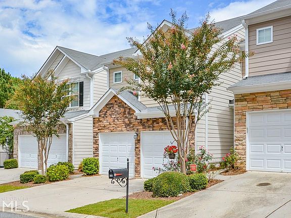 2nd image of 350 Niblewill Pl