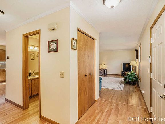 2nd image of 3305 S Riverwood Dr
