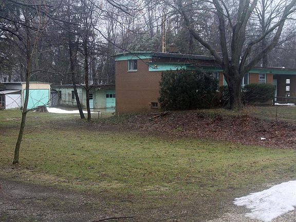 3rd image of 288 Arthur Ave