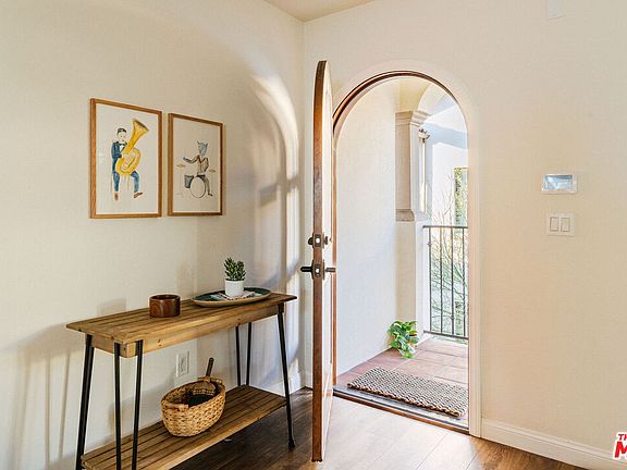 5th image of 388 S Los Robles Ave #206