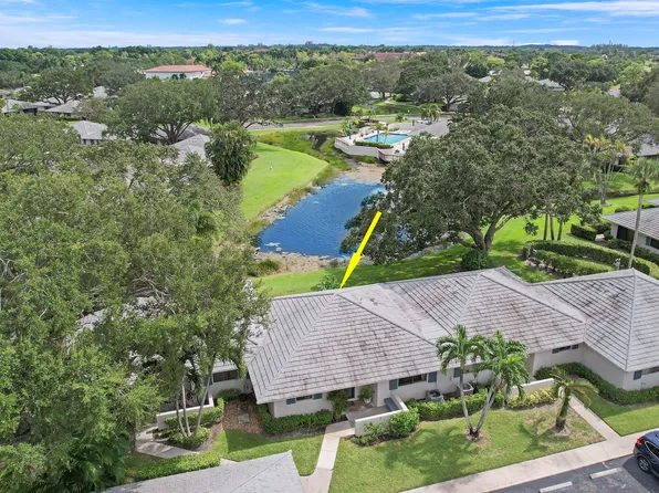 913 Club Dr, Palm Beach Gardens, FL 33418