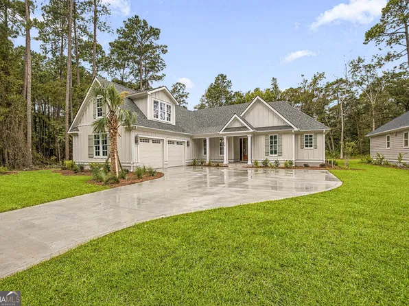 116 Eagle Crest Dr, Waverly, GA 31565