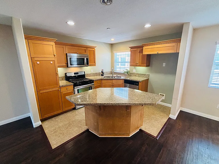 1411 Lomita Blvd #4 — Photo 5