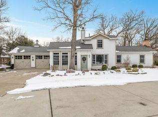 10 Deerpath Ln, Palos Park, IL 60464