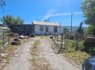 702 Whitehurst Rd, Plant City, FL 33563