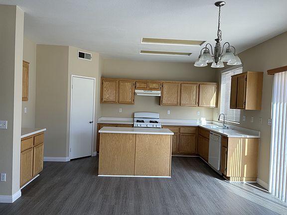 5th image of 11817 Fern Pine St