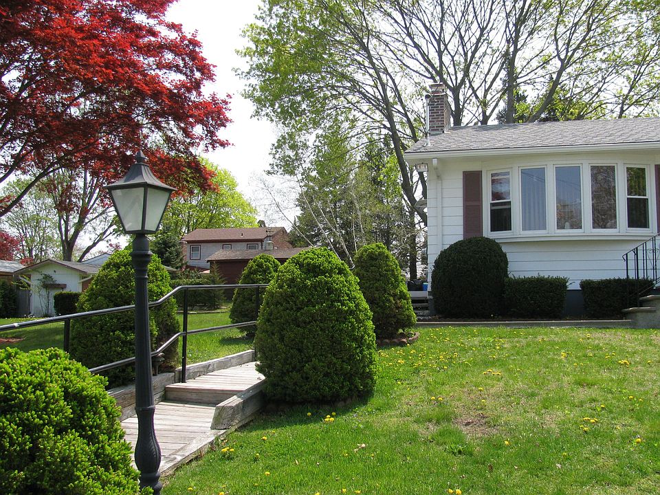 58 Franca Dr, Bristol, RI 02809 Zillow