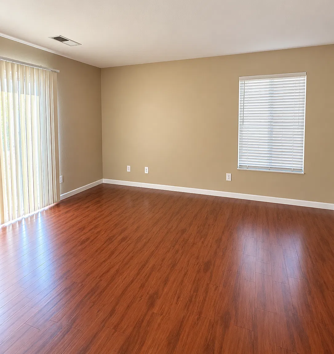 3 bed, 1338 sqft, $2,500 — Photo 2