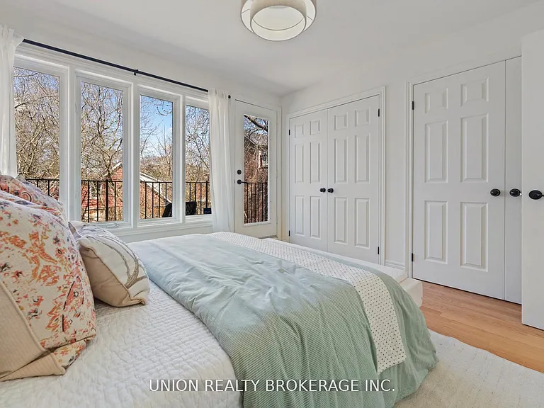 59D Woodbine Ave — Photo 24