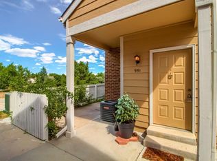 951 Summer Dr, Highlands Ranch, CO 80126