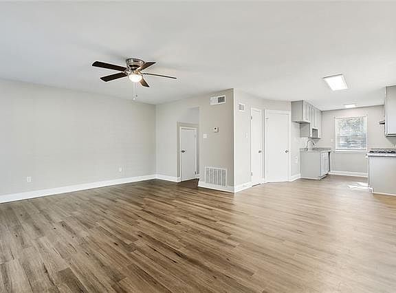 2nd image of 210 Hunt St Unit B