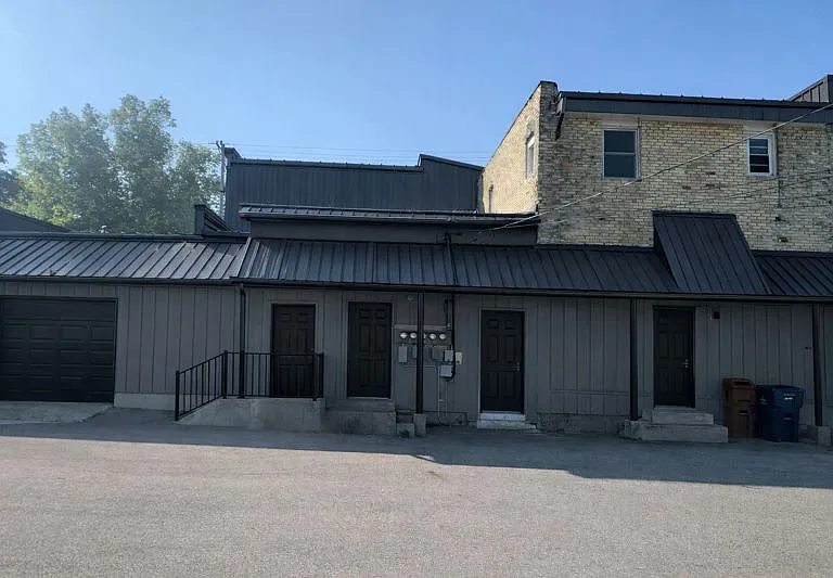 7 E Muskegon St #C — Photo 8