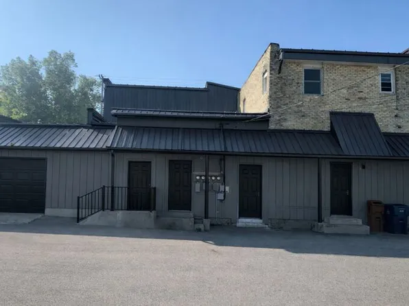 7 E Muskegon St APT A, Kent City, MI 49330
