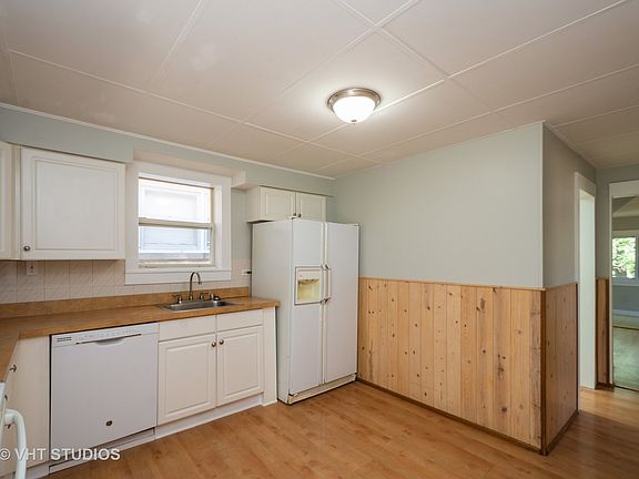 5th image of 3503 N Narragansett Ave