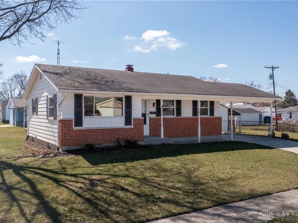 878 Mayfield Dr, Troy, OH 45373