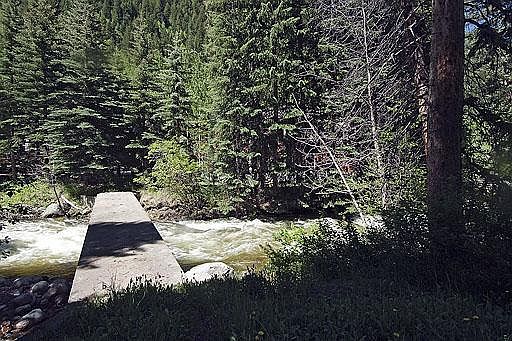 2nd image of 4284 Columbine Dr