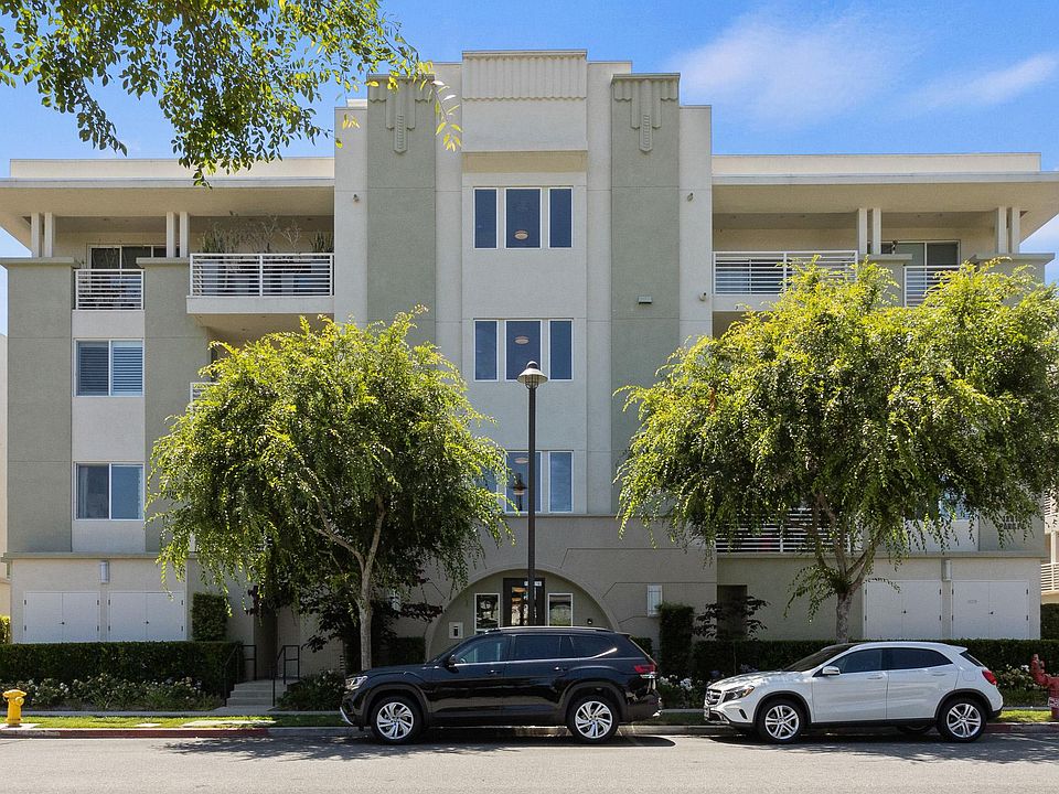 1st image of 12915 Park Pl Unit 203