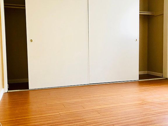 4th image of 1552 Brockton Ave APT 3